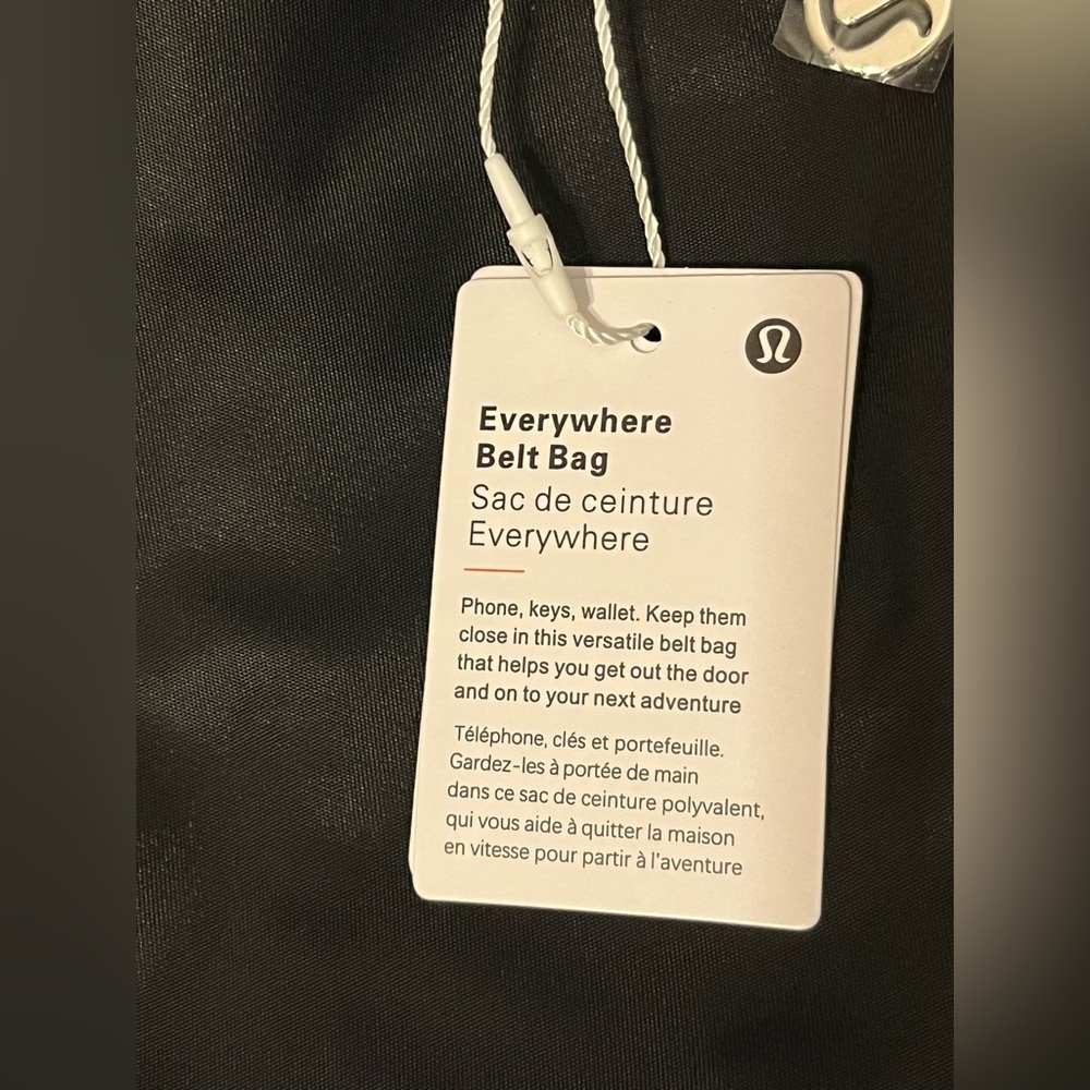 NWT- Lululemon Athletica Everywhere Belt Bag COLOR: Black - Picture 9 of 10